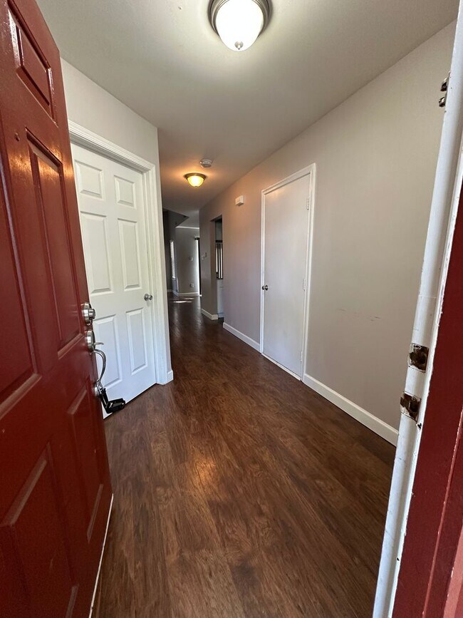 Photo - 3BR/2.5BA Townhome with garage