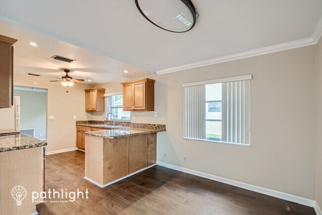 Foto del edificio - 7823 Northwest 40th Street