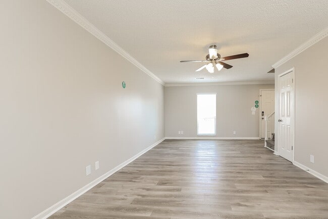 Building Photo - 3321 Towne Ridge Dr