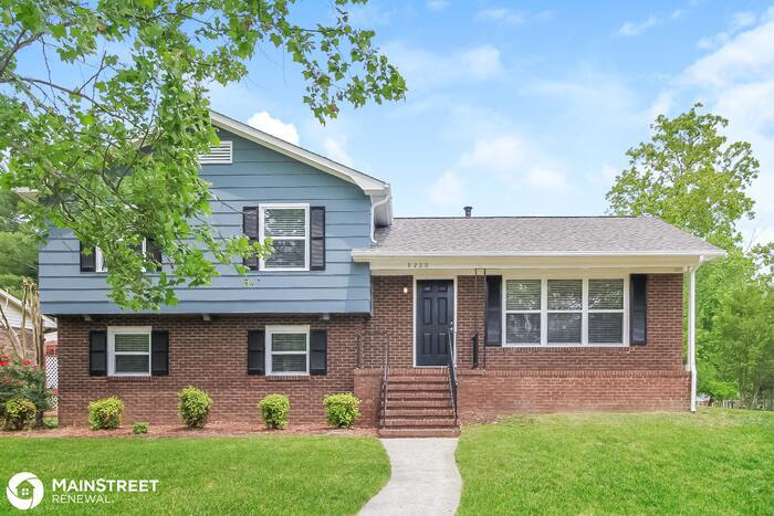 Primary Photo - 3200 FLANDERS CT, HIGH POINT, NC 27265