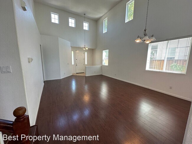 Foto del edificio - 4 br, 3 bath House - 373 Golden Leaf Ct
