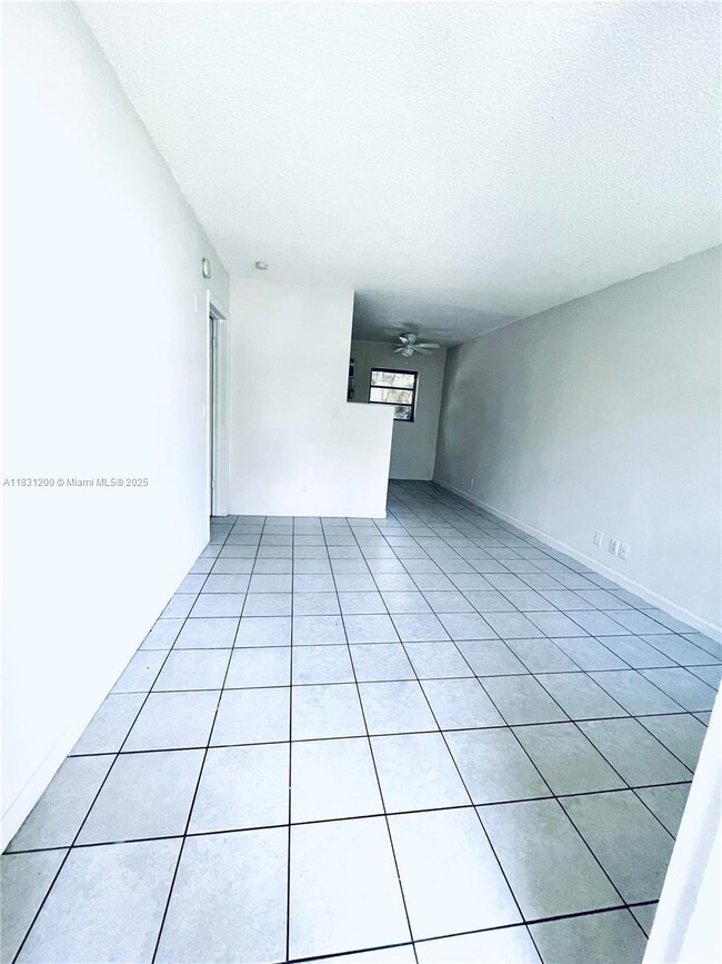 Foto del edificio - 400 SE 31st St