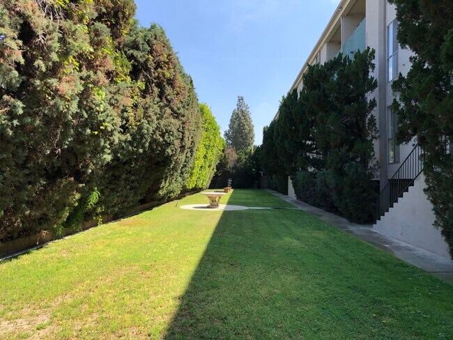 Foto del edificio - 4329 Colfax Ave