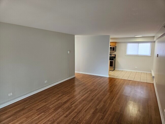 Building Photo - 1815 White Chapel Dr