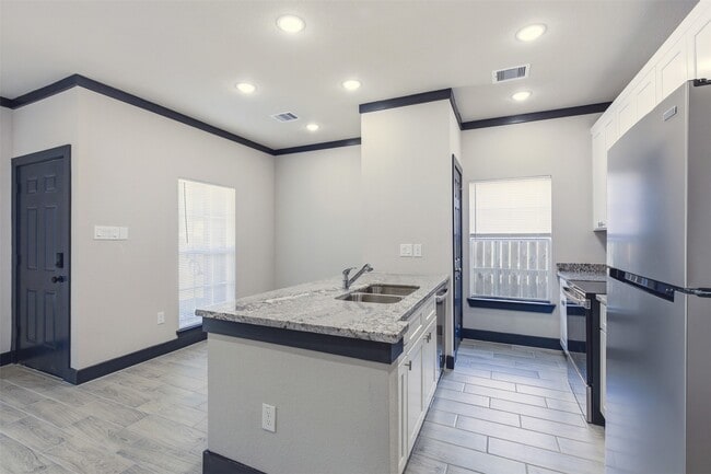 Foto del edificio - 9412 Crofton St