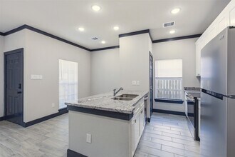 Building Photo - 9412 Crofton St