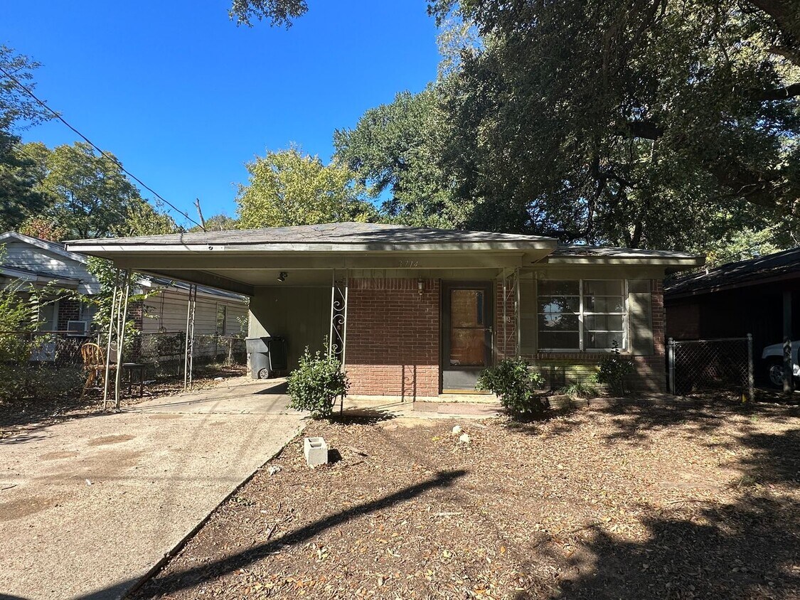 Primary Photo - Cute 3 Bedroom Home in Mooretown
