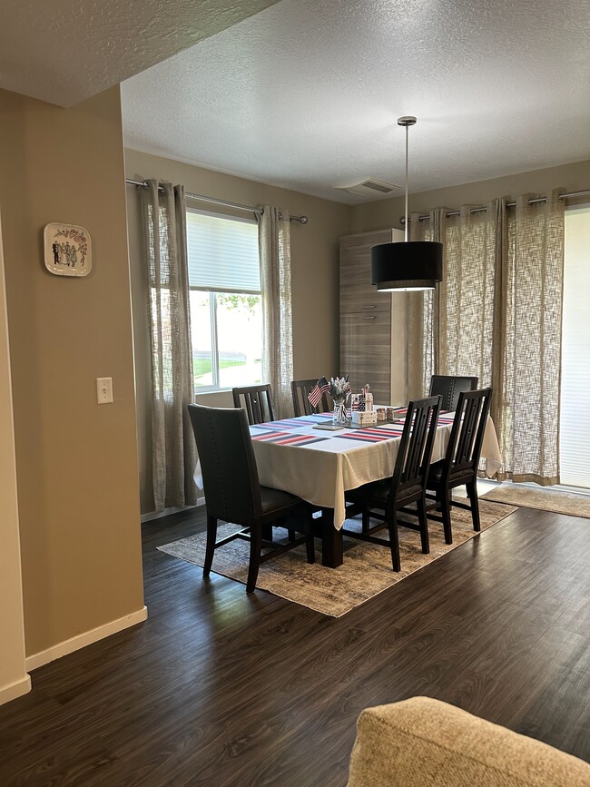 Foto del edificio - 9592 N Deerfield Ln