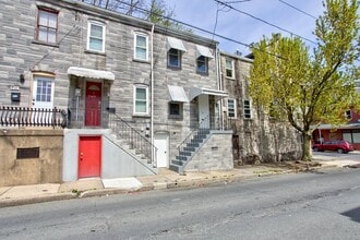 Building Photo - 707 W Vine St