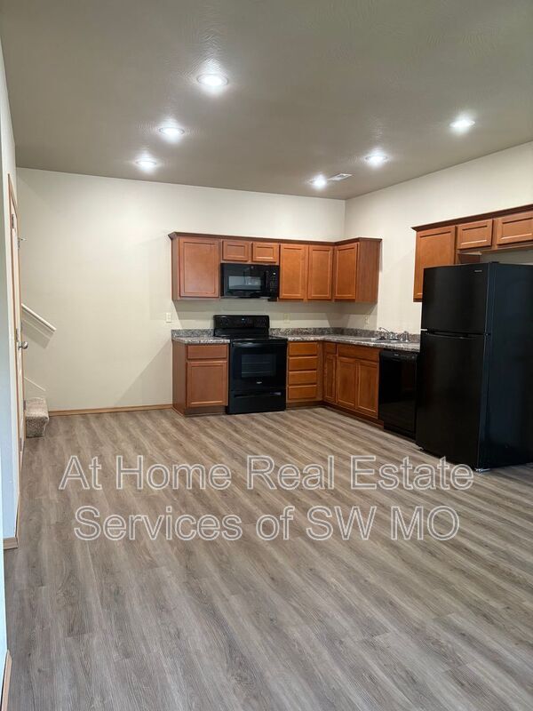 Foto del edificio - 616 S Rilynn