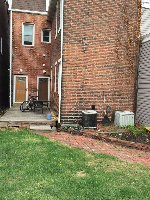 Rear entry walkway from parking area - 2804 Sarah St