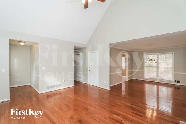 Foto del edificio - 4814 Westbourne Dr