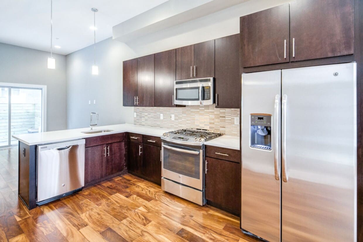 Old City Townhome - Old City Townhome