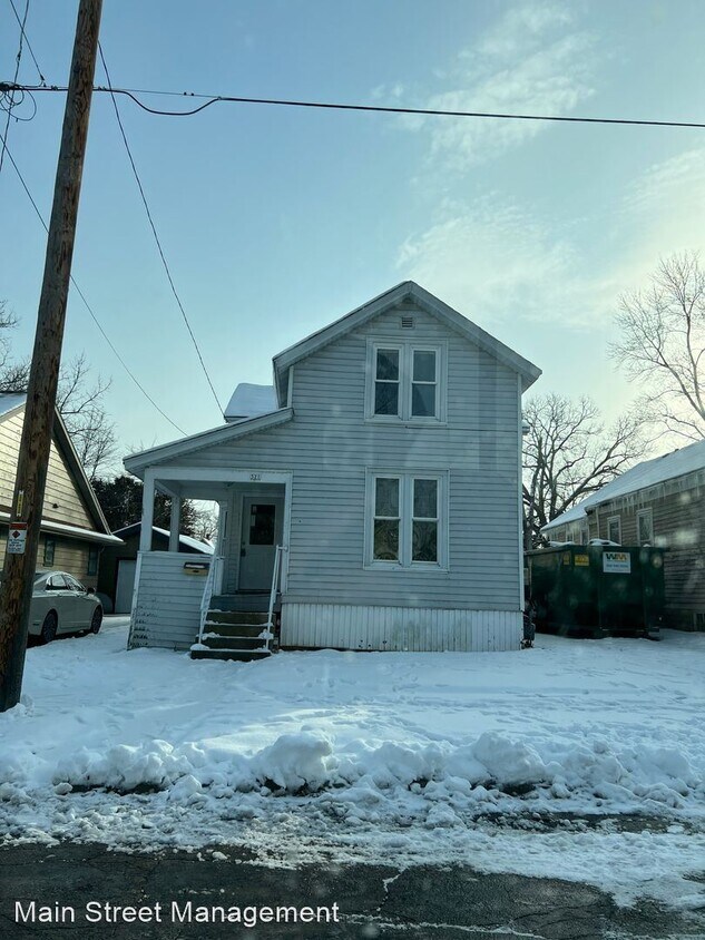 Primary Photo - 4 br, 1 bath House - 321 Oxford Ave.