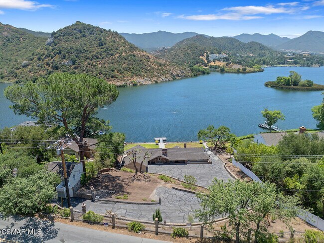 Foto del edificio - 800 Lake Sherwood Dr