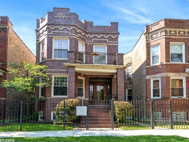 Foto del edificio - 3845 W Wrightwood Ave