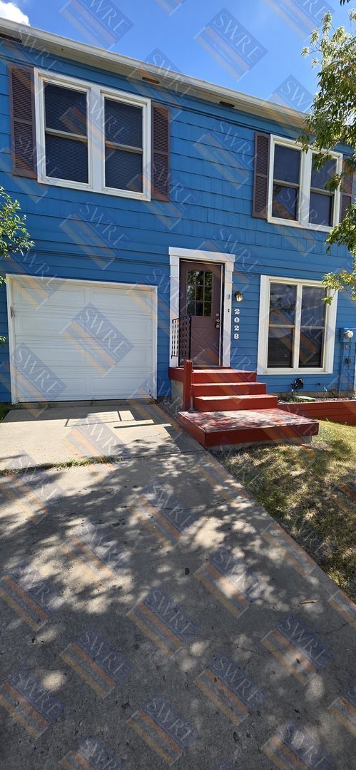 Building Photo - 2028 Arthur Ave