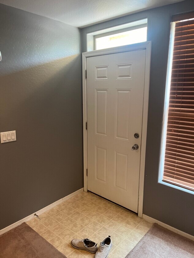 Primary Photo - 2929 N 39th St