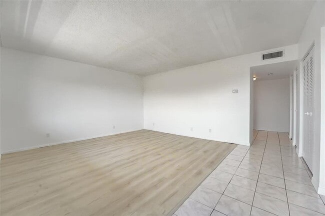 Building Photo - 6289 Lear Dr