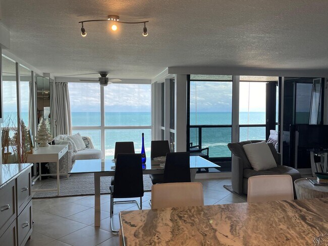 Building Photo - 10410 S Ocean Dr