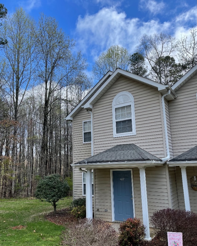 Primary Photo - 147 Double Eagle Dr