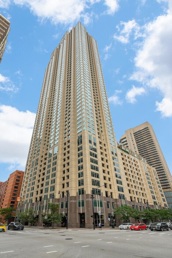 Foto principal - 33 W Ontario St