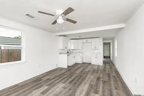 Foto del edificio - 1060 Central Rd