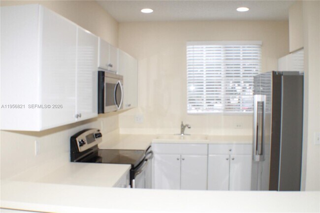 Foto del edificio - 4704 NW 57th Pl