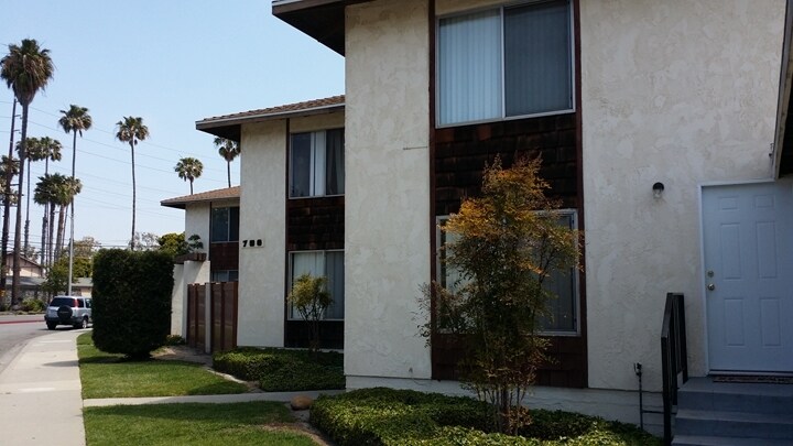 Building Photo - 660-706 W Gonzales Rd