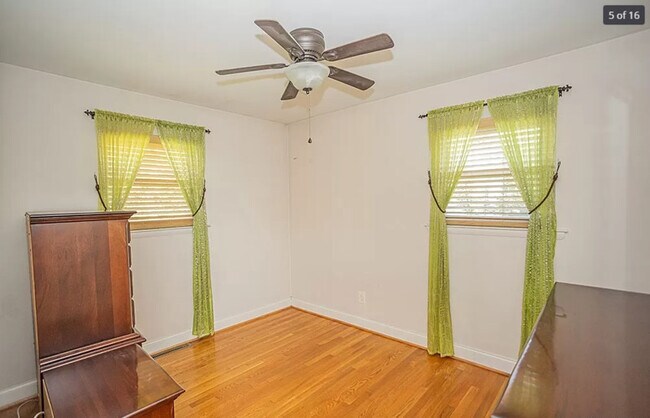 Foto del edificio - 616 Pinehurst Ave