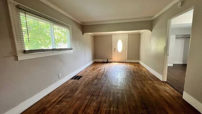 Foto del edificio - 357 Fox St SW