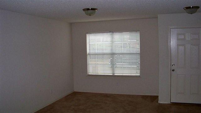 Foto del edificio - 1525 Hedgewood Trail