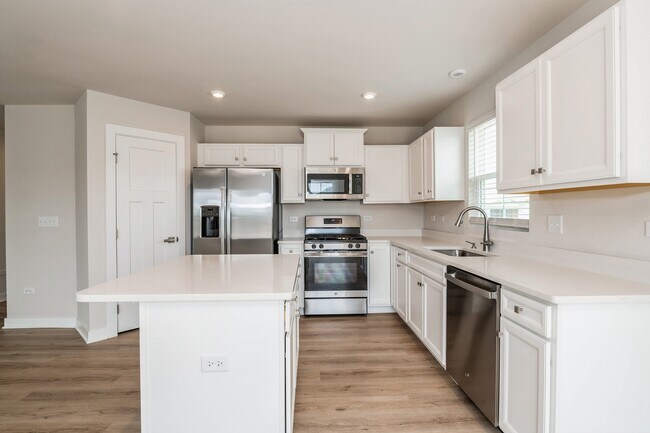 Building Photo - 1832 Heritage Oaks Dr