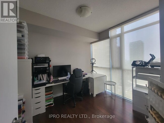 Building Photo - 4070-4070 Confederation Pkwy