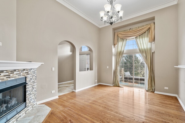 Building Photo - 1509 Lake Ridge Ct