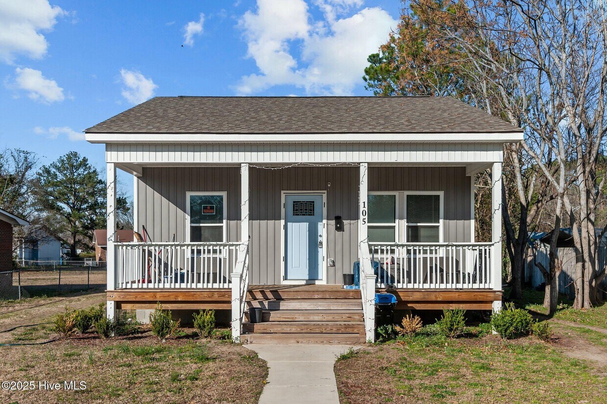 Foto principal - 105 Bryan Pl