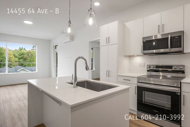 Building Photo - Brand New Condo in Sterling at Bell Centre...