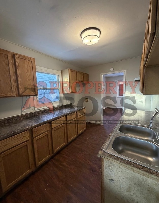 Foto del edificio - 7621 Chestnut Ave