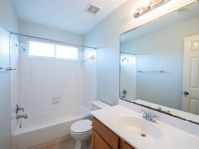 Building Photo - 13504 Richard Nixon St