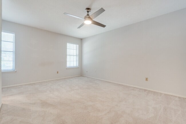 Building Photo - 10745 Sandpiper Ln