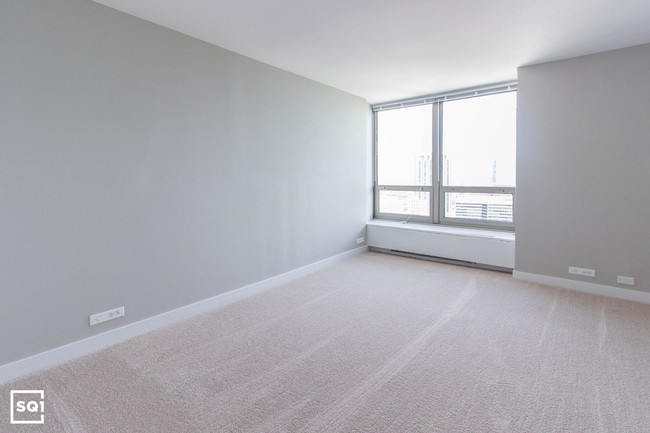 Foto del edificio - 3750 N Lake Shore Dr
