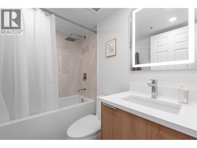 Building Photo - 63 Keefer Pl