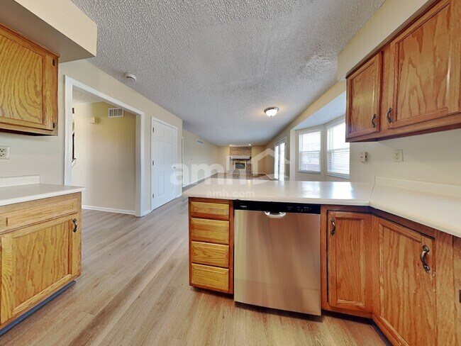 Foto del edificio - 4086 Autumn Hill Ln