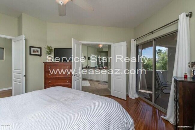 Building Photo - 2019 E Campbell Ave