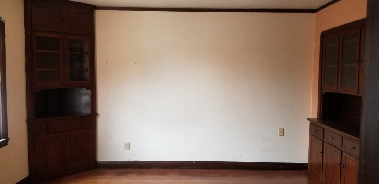 Building Photo - 2060 McGee Ave