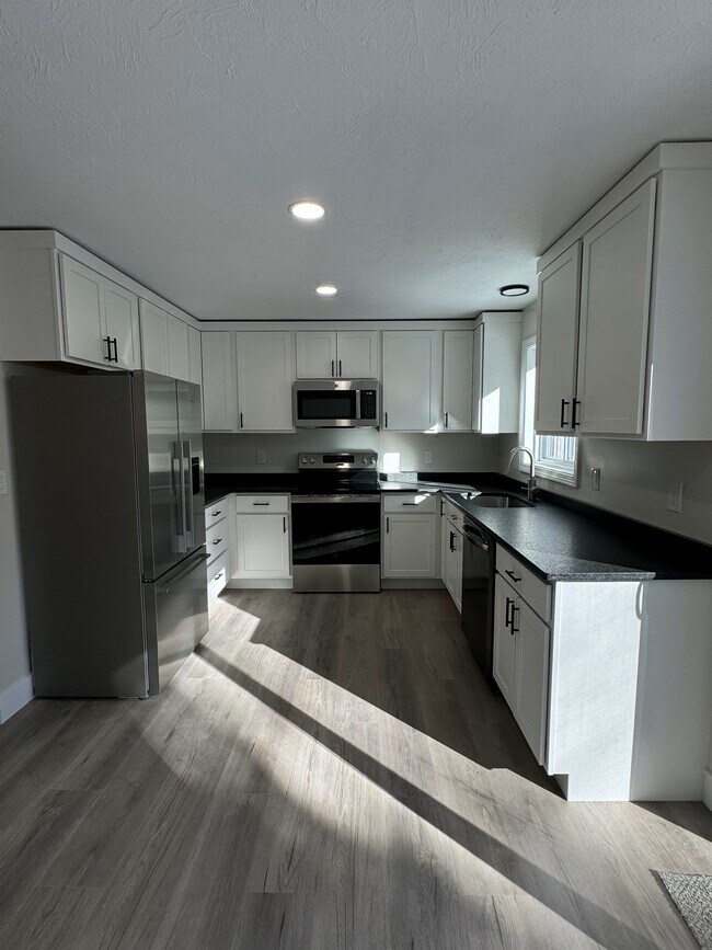 Cocina - 10 Nutting Rd