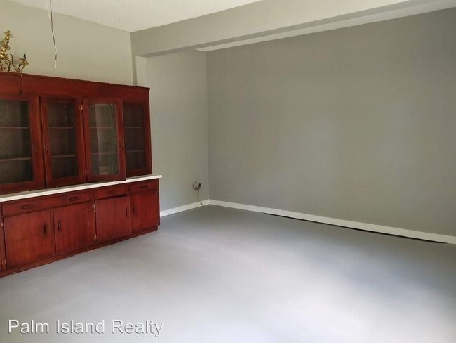 Building Photo - 4 br, 2 bath  - 705 W Lee St