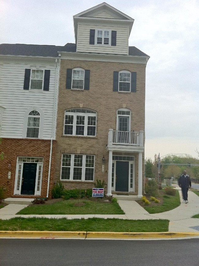 Building Photo - 601 Spectator Ave