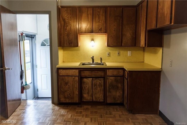 Foto del edificio - 6864 Fellrath St