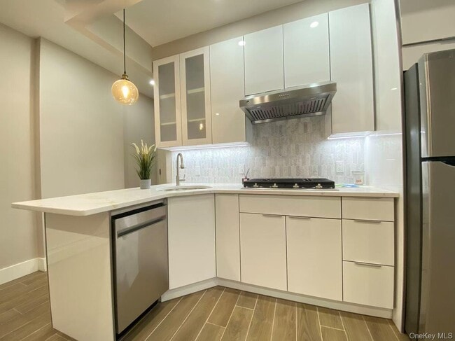 Building Photo - 89-21 69th Rd